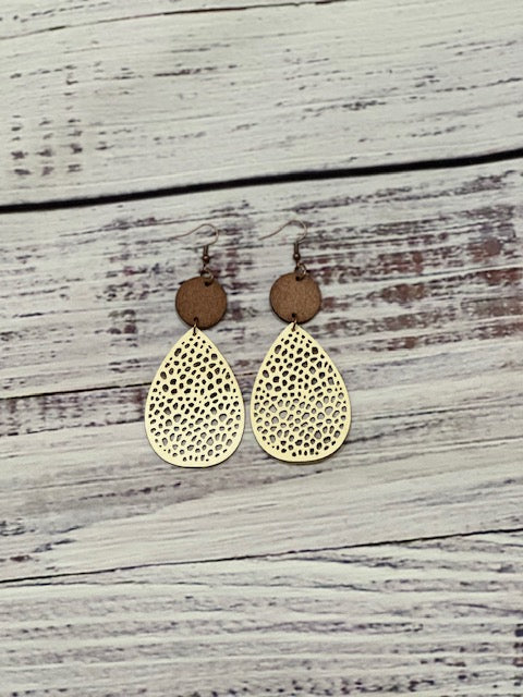 Apricot Cut-Out Earrings
